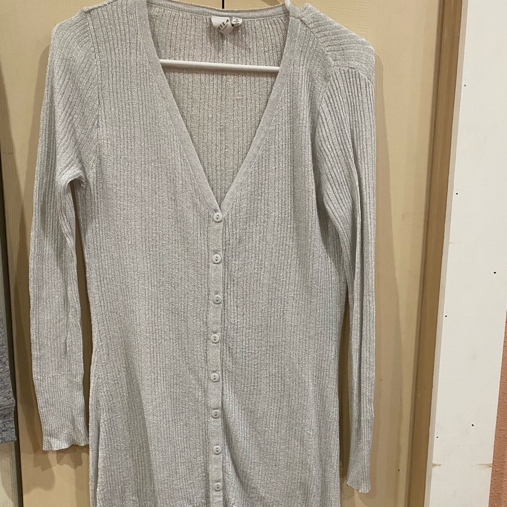 Cardigan sweater